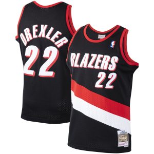 Mitchell & Ness Clyde Drexler Portland Trail Blazers Black 1991/92 Hardwood Classics Swingman Jersey Sophisticated Stand out from the crowd! Wear this eye - catching jersey.