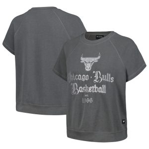 The Premium - grade Wild Collective Chicago Bulls Women's Gray Embroidered Fleece Raglan Short Sleeve Pullover Sweatshirt Unbeatable style! Get this stylish jersey now.